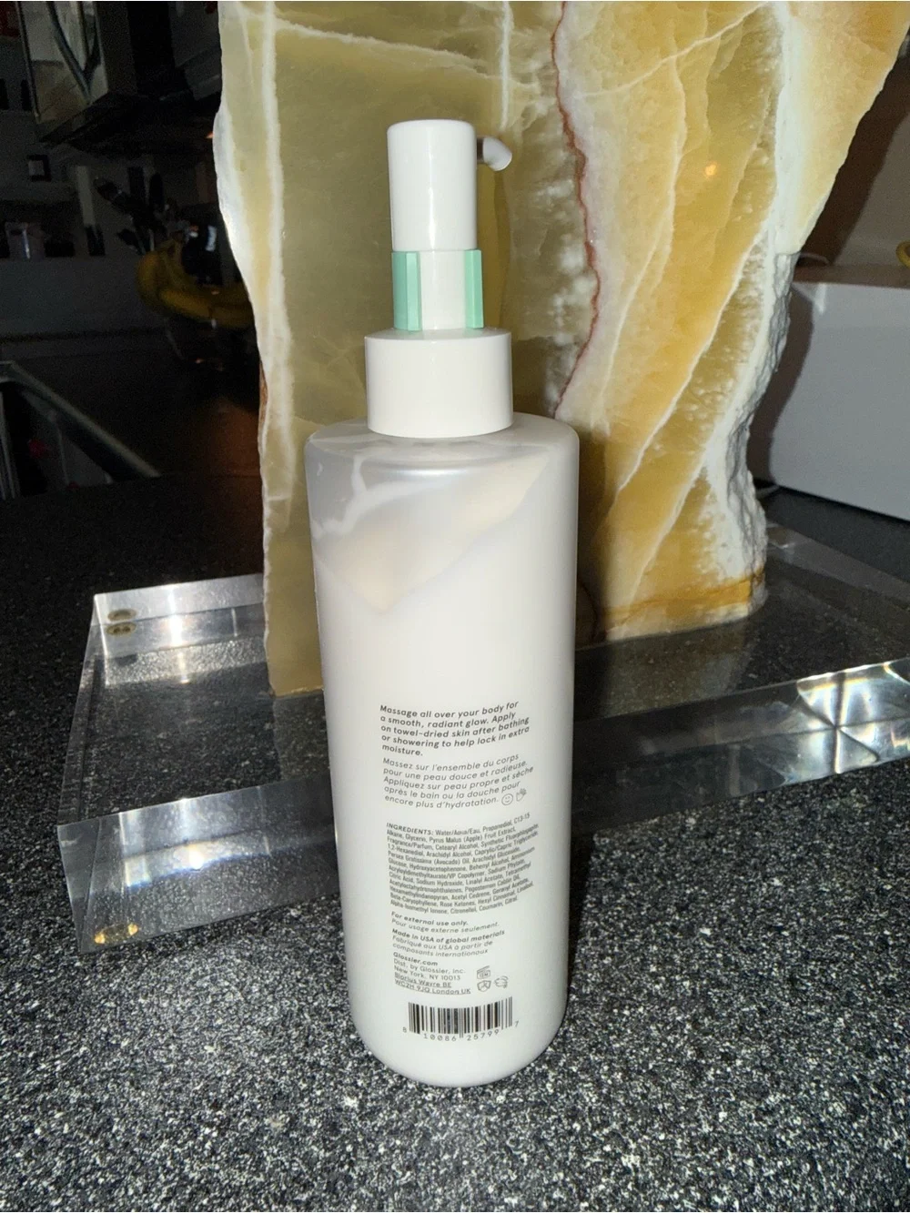 NWT Glossier Sandstone Daily Perfecting Lotion - White with Mint Pump
